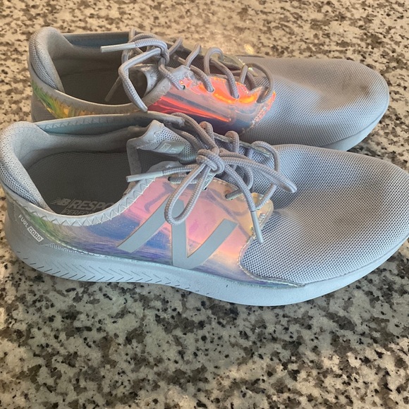 Holographic Newbalance - Picture 1 of 3